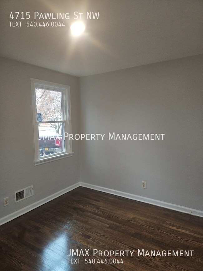 Building Photo - This property has a no security deposit op...