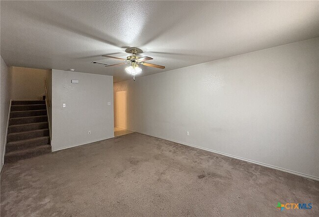 Building Photo - 152 Ryan Cir