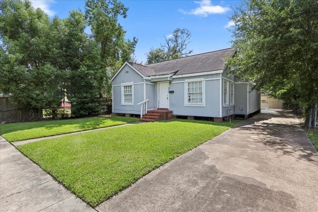 Building Photo - 4020 Ector Ave