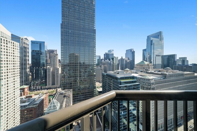 Building Photo - 400 N La Salle Dr