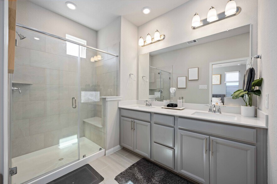 Full Bath #2 - 16106 Oregon Oak Dr