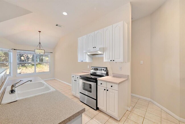 Building Photo - 212 Cargill Dr
