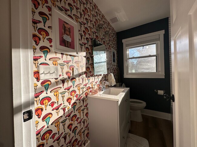 Guest bathroom - 1209 Hillwood Ct SE
