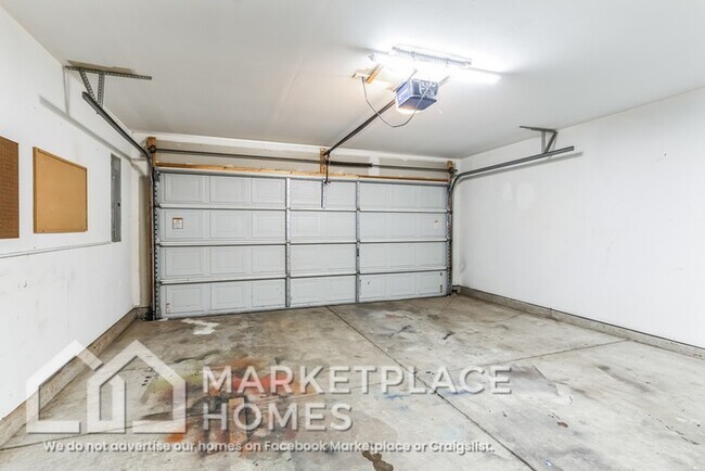 Building Photo - 29946 Glenrose Way