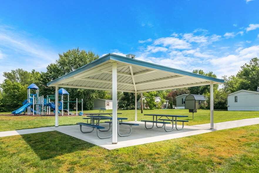 Building Photo - 49 Meggan Dr