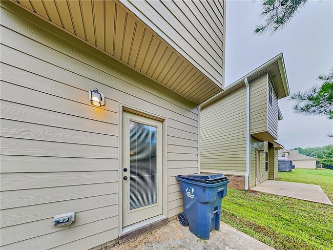Building Photo - 513 Kirkland Dr