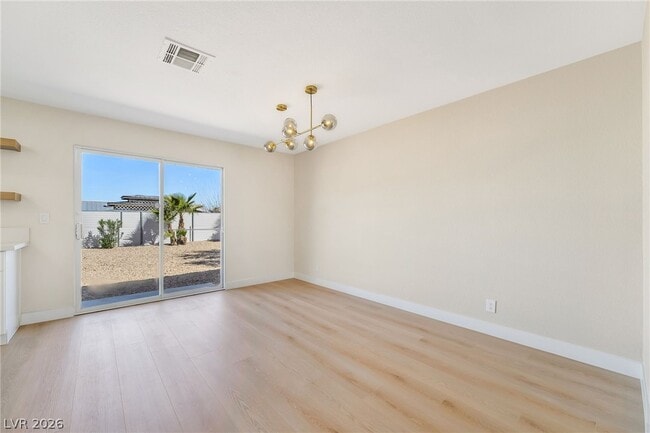 Building Photo - 517 Longtree Ave