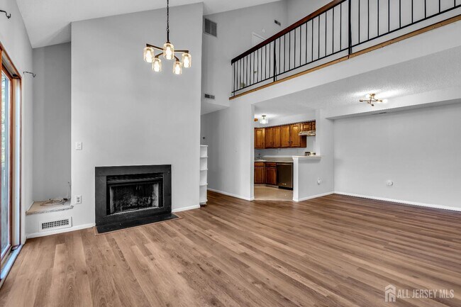 Building Photo - 2016 Aspen Dr