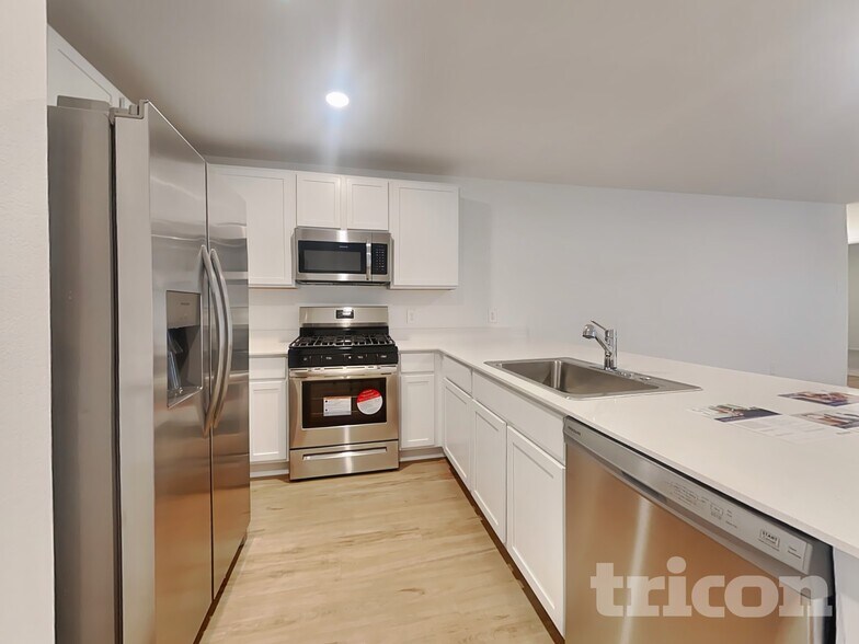 Building Photo - 17166 Quaking Aspen Ln