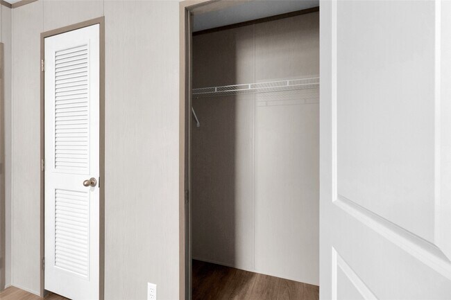 Building Photo - 1300 Campbell Acres Rd