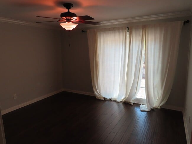 Building Photo - Nicely updated 4-bedroom house in Chula Vista