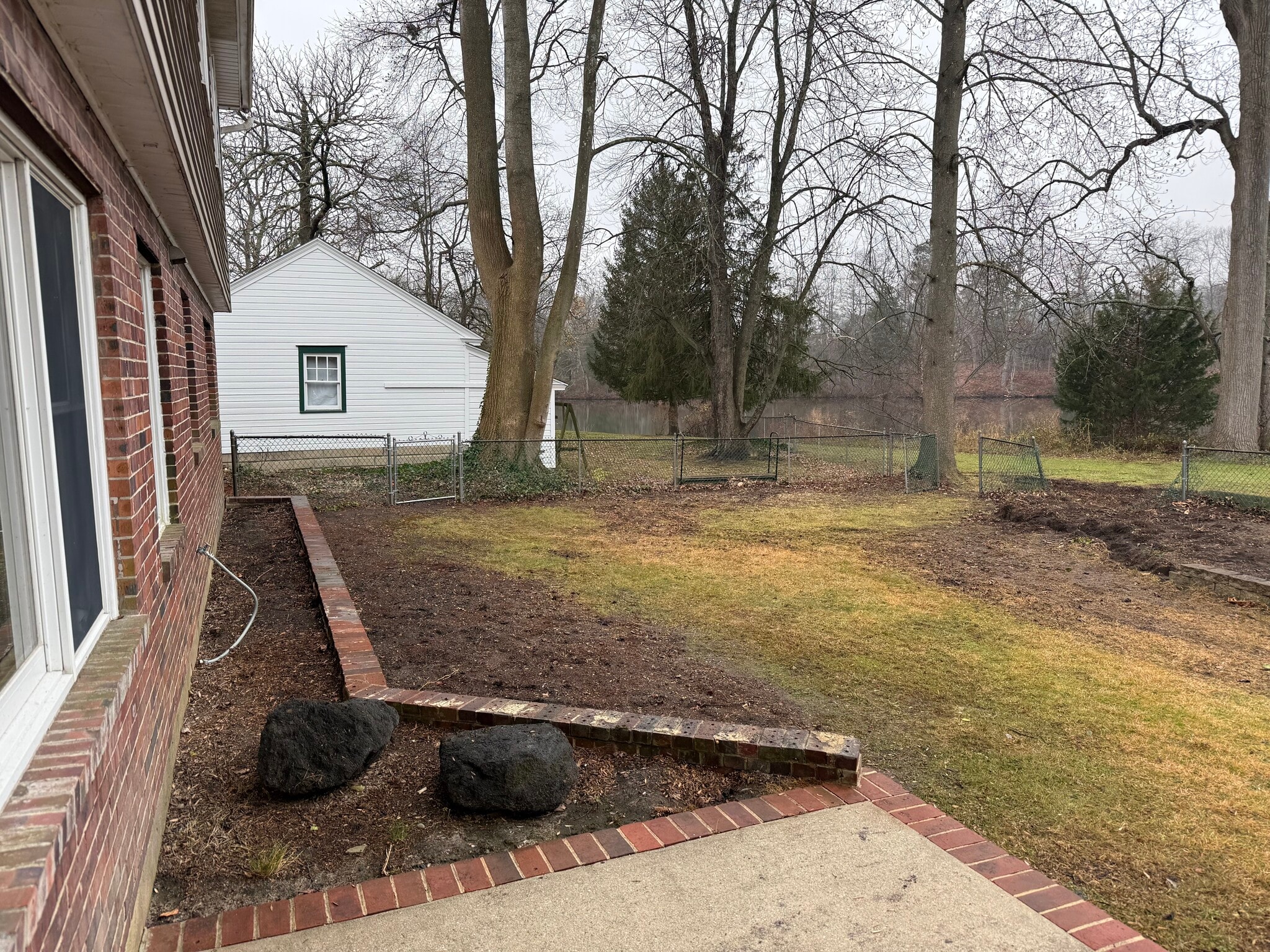 Building Photo - 448 Lake Ave