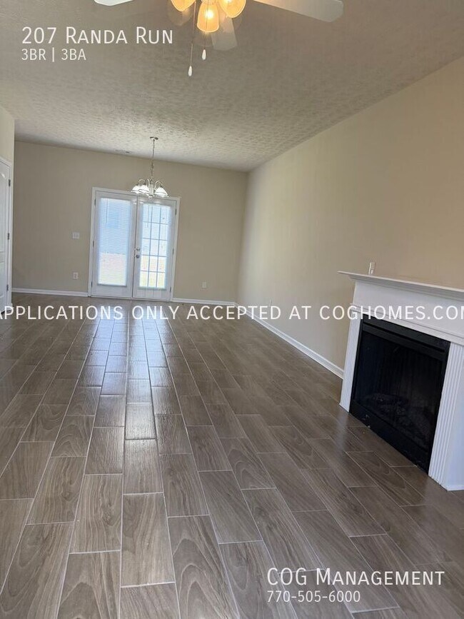 Building Photo - 207 Randa Run