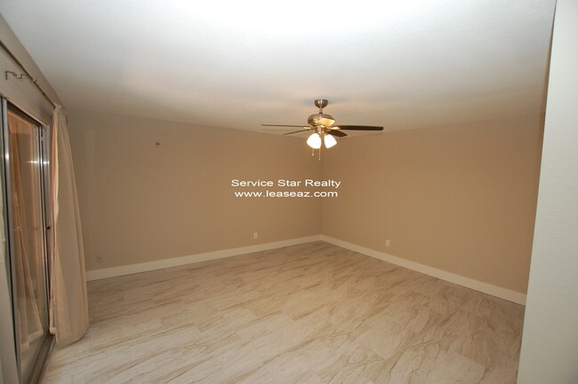 Building Photo - 5220 E Tamblo Dr