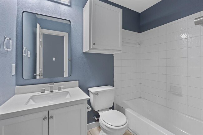 Building Photo - 14517 Harris Ridge Blvd