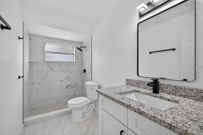 Building Photo - 8609 Fish Lake Rd