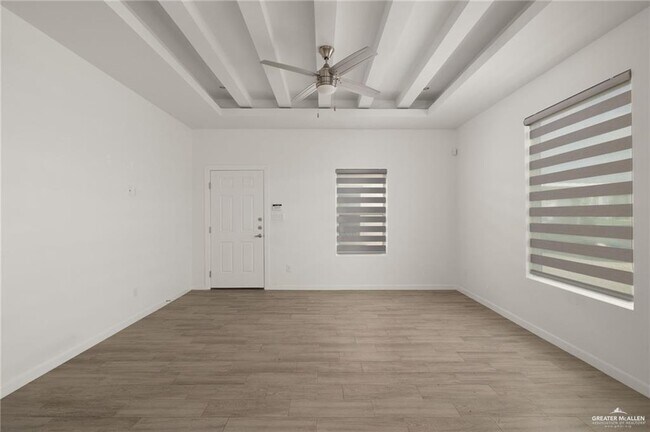 Building Photo - 312 W Campeche Ave