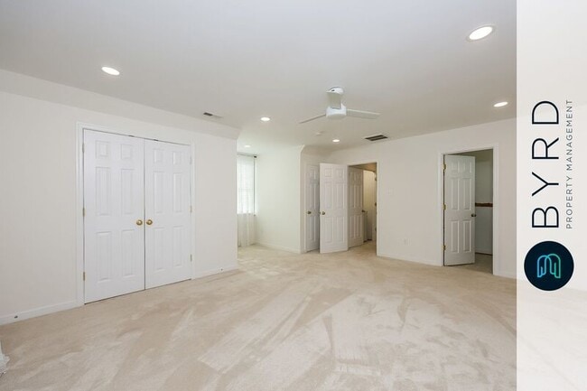 Building Photo - 12412 Cameron Bridge Pl