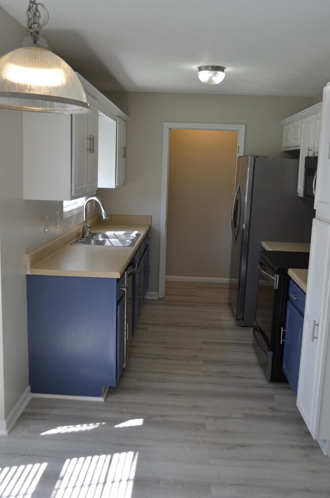 Building Photo - 1104 Connemara Way