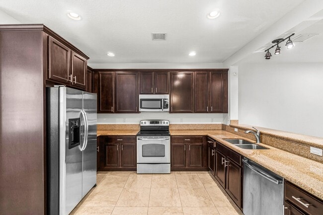 Building Photo - 109 E Coda Cir