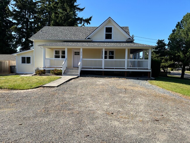 Building Photo - 1016 114th Ave E