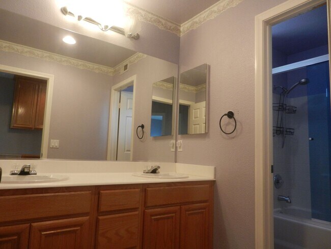 Building Photo - 3211 Rancho Quartillo