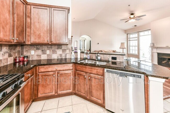 Building Photo - 512 Sunset View Terrace SE