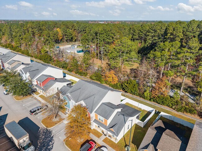 Building Photo - Welcome to Carolina Forest!