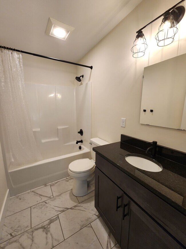 Building Photo - Swannanoa Rental