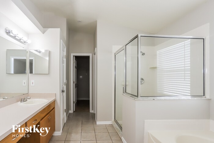 Building Photo - 4501 Compass Oaks Dr