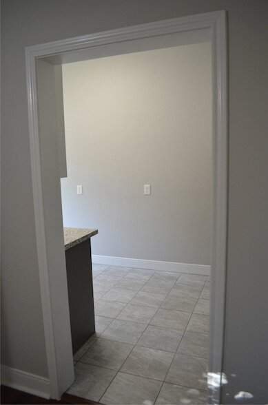 Building Photo - 2502 Saltus St