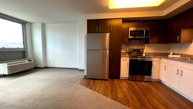 Building Photo - Modern 2 Bedroom / 2 Bath at Ke Kilohana | 31st Floor | Internet Included | 1 Parking