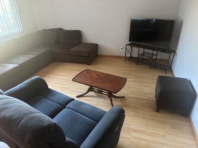 Building Photo - 412 Rosemont Dr