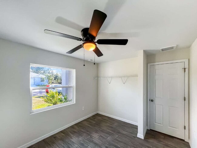 Building Photo - Move-In Special! Half Month FREE – APPLY by November 30th – Modern 3BR/2BA Duplex in Lehigh Acres...