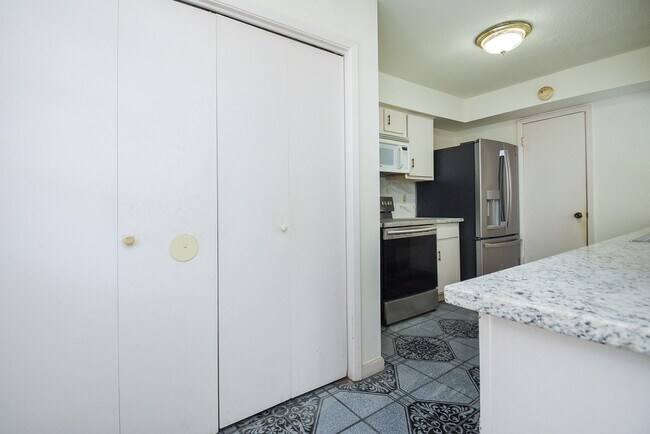 Building Photo - 4022 Belle Park Dr