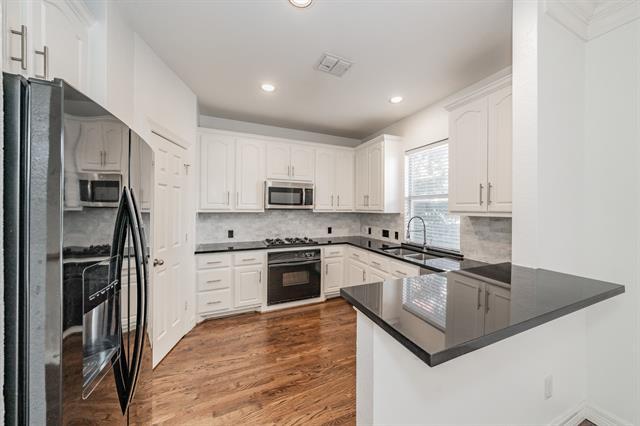 Building Photo - 4213 Wycliff Ave