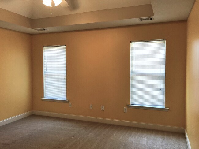 Building Photo - 3012 Brockham Ct