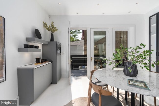 Building Photo - 1604 13th St NW