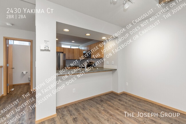 Building Photo - 2430 Yakima Ct
