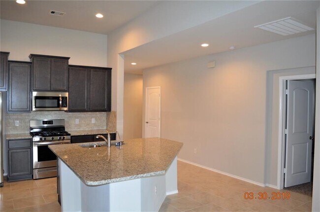 Building Photo - 23718 Piedmont Forest Dr
