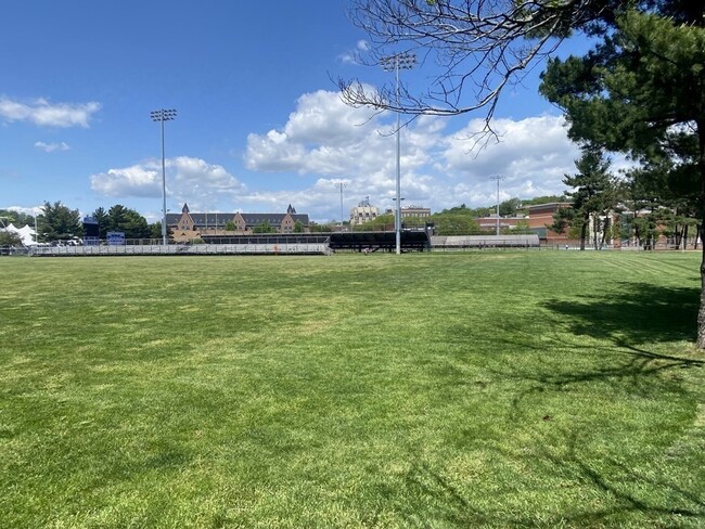 Building Photo - 163 College Ave