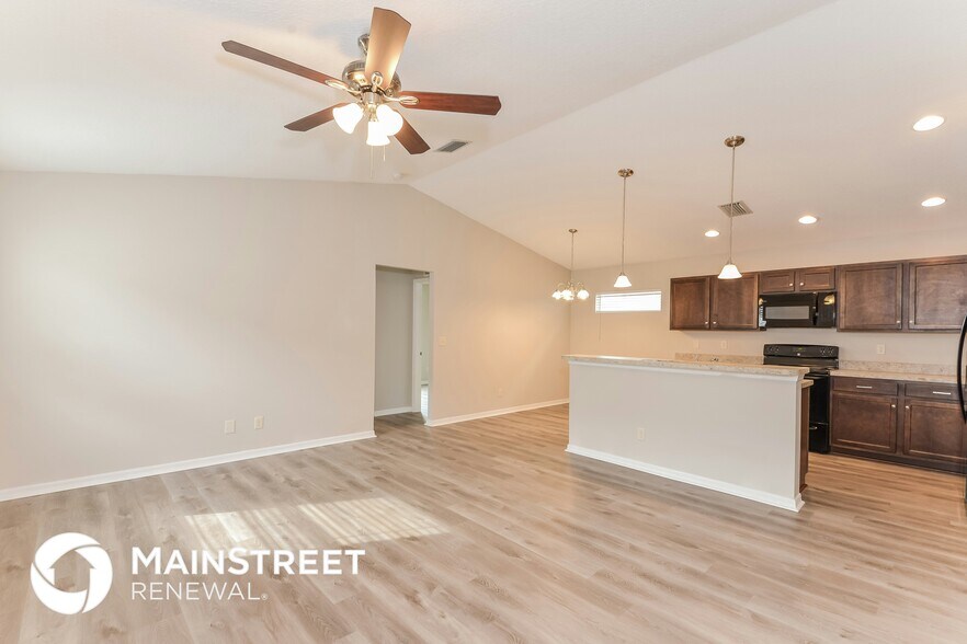 Building Photo - 1167 42nd Terrace E