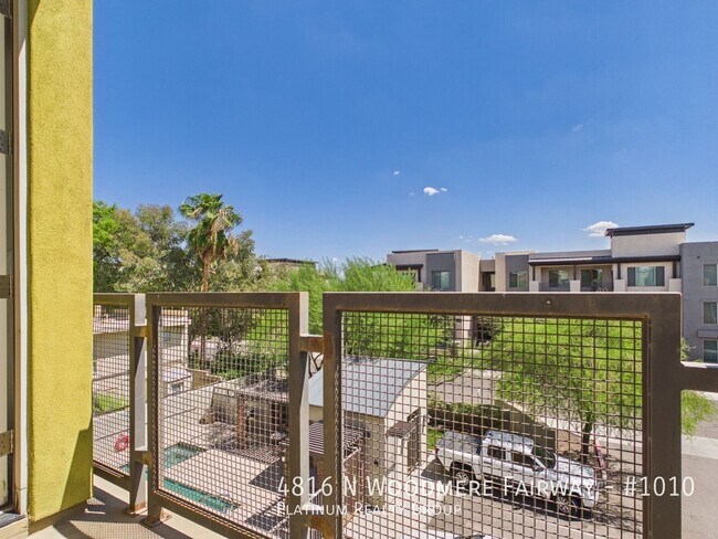 Building Photo - 4816 N Woodmere Fairway