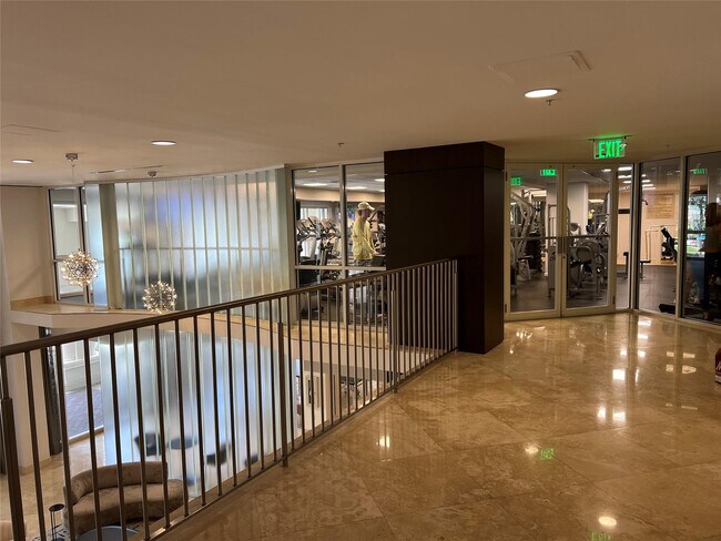 Building Photo - 511 SE 5 Ave