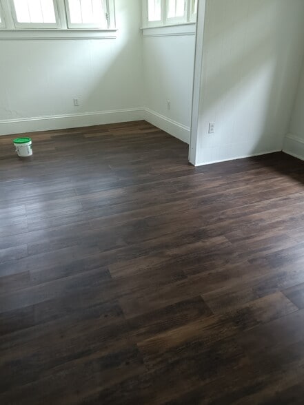 Building Photo - 1552 Lewis St