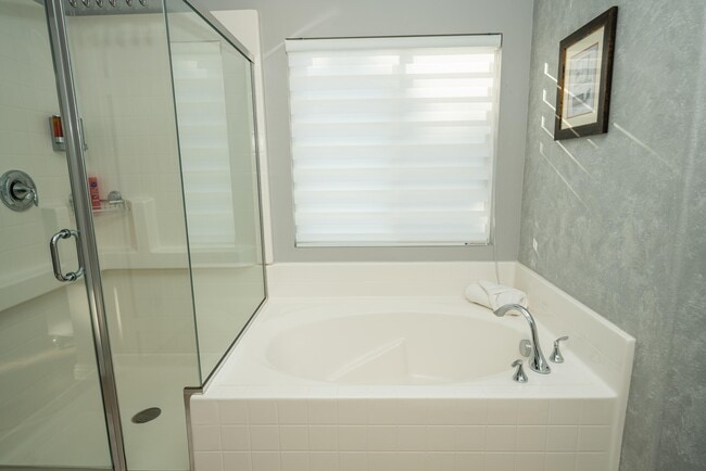 Building Photo - 43247 Fiore St