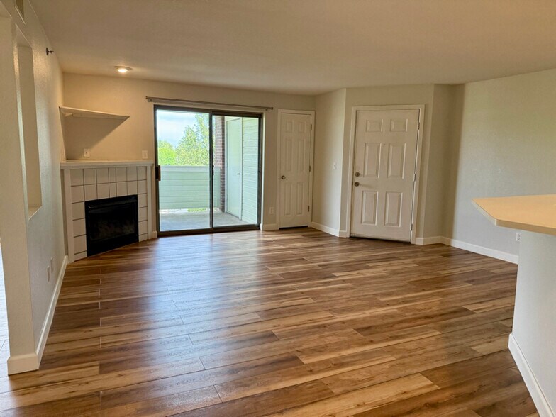 Building Photo - 33 S Boulder Cir