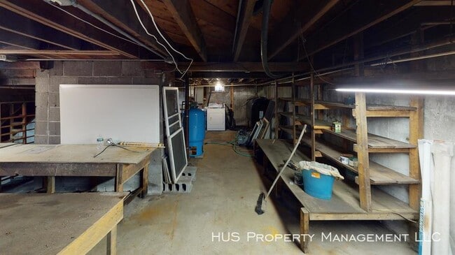 Building Photo - 205 Winter St