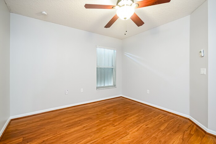 Building Photo - 1012 Heron Ct