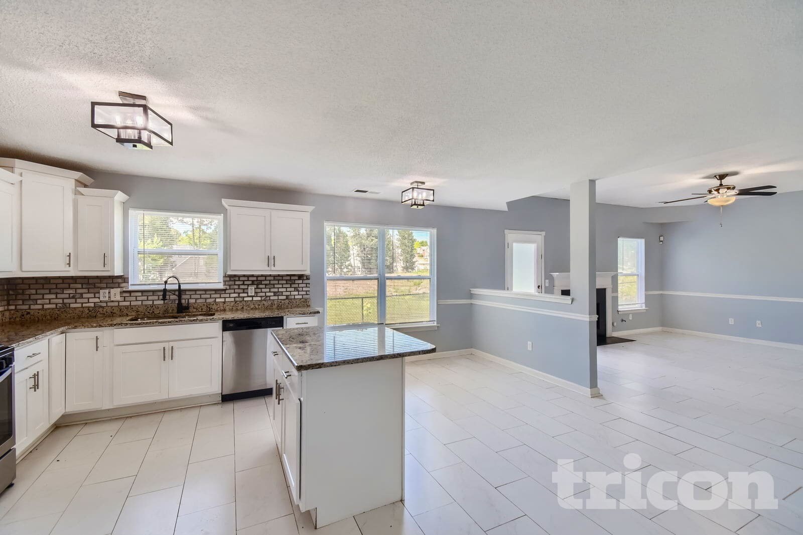Building Photo - 904 Ambeau Cir